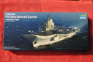 Trumpeter 06703  PLA Navy Aircraft Carrier